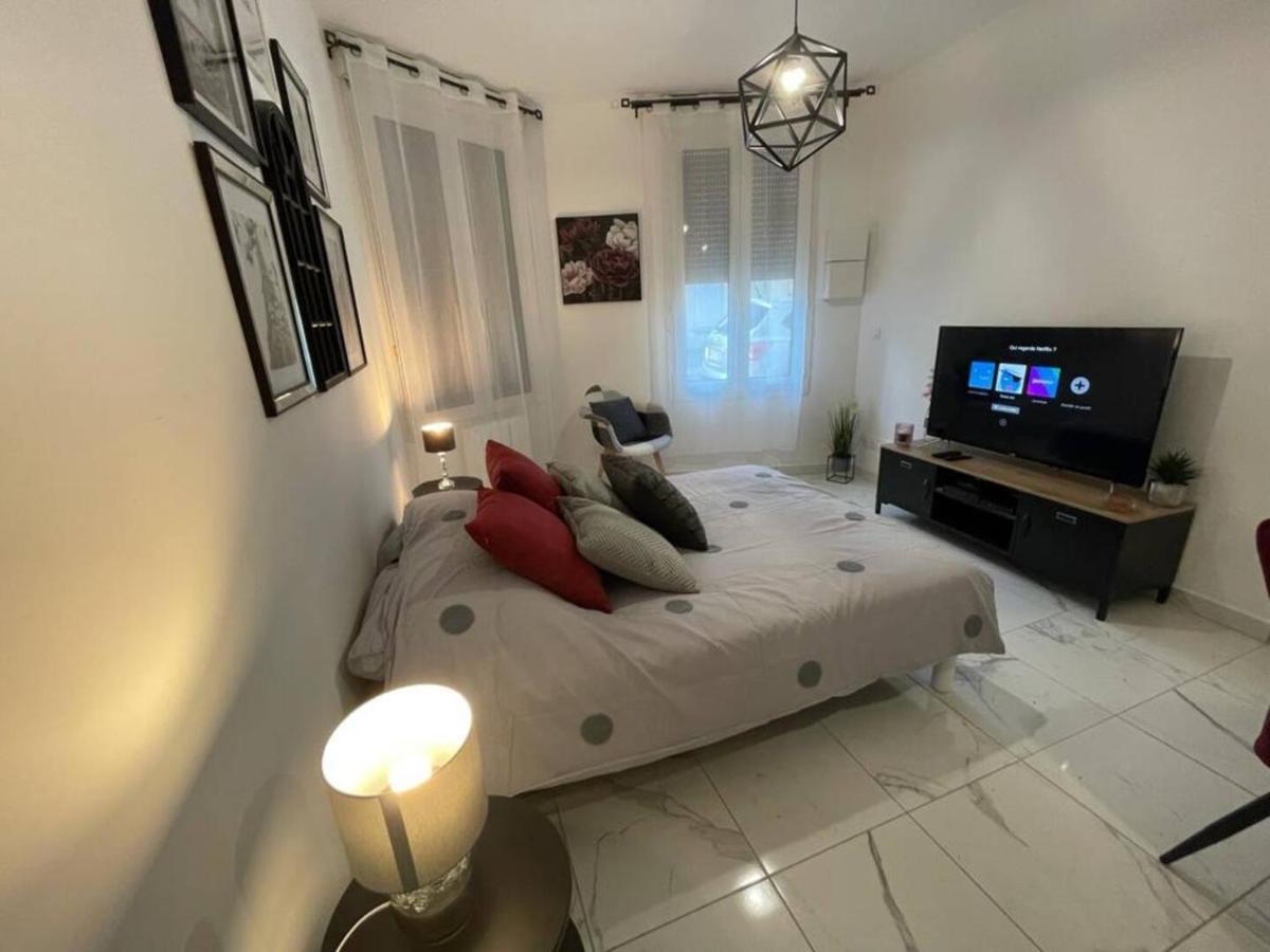 Le Dolce Vita - Centre Historique, Proche Toutes Commodites, Stationnement Aise, Wifi-Netflix Niort Luaran gambar